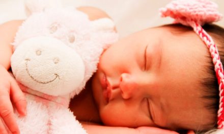 Conselhos para adormecer um bebé nos meses de verão