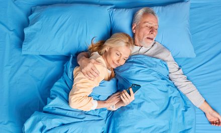 Quais são os riscos de dormir pouco para as pessoas mais idosas?